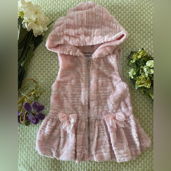 🧚‍♂️Little Lass Girls Sleeveless Coat Sweater🧚‍♂️ - Picture 1 of 6